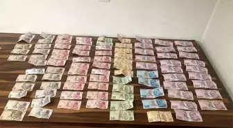 Düzce Belediyesi Zabıtası Dilencilik Yapan Şahıstan 6 Bin 115 TL Ele Geçirdi