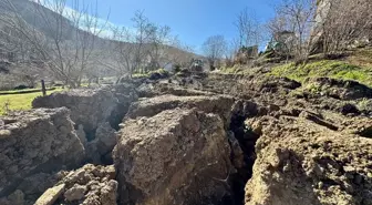 Düzce'de toprak kayması sonucu 5 ev boşaltıldı