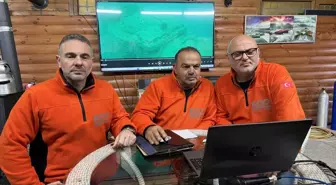 Hopa'da Hayalet Ağ Temizliği Yapan Dalgıçlar Parçalanmış Gemi Batığı Buldu