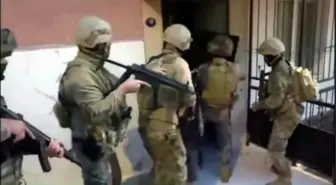 İzmir'de FETÖ/PDY operasyonunda 10 kişi gözaltına alındı