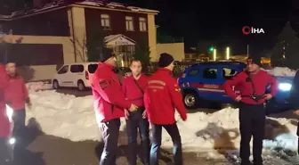 Rize'de çığın altında kalan operatör hastaneye kaldırıldı