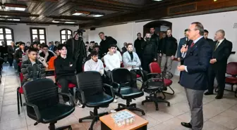 Kocaeli Valisi Seddar Yavuz, İzmit İmam Hatip Lisesi'ni ziyaret etti