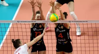 Eczacıbaşı Dynavit, SC Prometey'i mağlup ederek yarı finale yükseldi