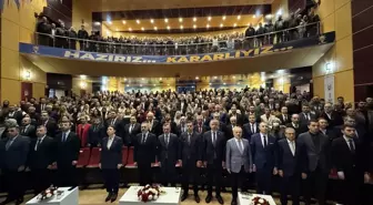 AK Parti Genel Başkan Yardımcısı Erkan Kandemir, Cumhur İttifakı'nın Kırklareli ilçe ve belde belediye başkan adaylarını tanıttı