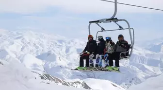 Hakkari'de düzenlenen Alp Disiplini 1. etap yarışları başladı