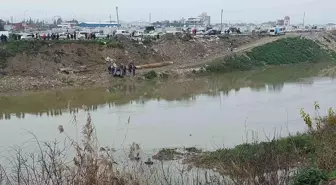 Antakya'da Otomobil Asi Nehri'ne Uçtu