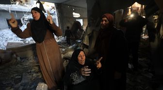 İsrail'in Gazze'ye düzenlediği saldırılarda ondan fazla Filistinli hayatını kaybetti