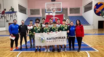 Diyarbakır'ın Kayapınar Belediyesi U-1 Erkek Basketbol Takımı Türkiye yarı finallerine katılma hakkı kazandı