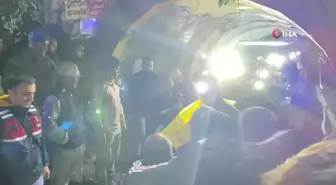 Madendeki göçükte kalan işçinin cansız bedeni 5 saat sonra çıkartıldı