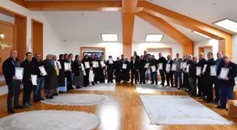 Sancaktepe Belediye Başkanı Şeyma Döğücü, 40 vatandaşa tapularını takdim etti