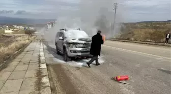 Bala'da hafif ticari araç yangını