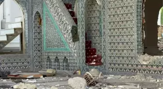Sultanbeyli'de Mescid-i Aksa Camii'nin yıkımına başlandı