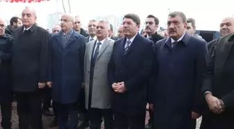 Adalet Bakanı Yılmaz Tunç, Malatya'da depremzedeleri ziyaret etti