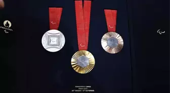 Paris 2024 Olimpiyatları'nda Eyfel Kulesi'nden alınan demir parçası madalyaların ortasında yer alacak