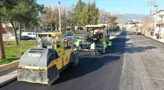 Aydın Büyükşehir Belediyesi Efeler Çeştepe Mahallesi'nde yol yapım çalışmalarını sürdürüyor