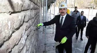 Konya Büyükşehir Belediyesi, Karamanoğlu Mehmet Bey Hamamı'nın Restorasyonunu Başlattı