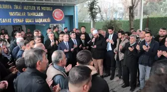 Şanlıurfa Büyükşehir Belediye Başkanı Zeynel Abidin Beyazgül ve TBMM Başkanvekili Bekir Bozdağ, Esnaf ile Bir Araya Geldi