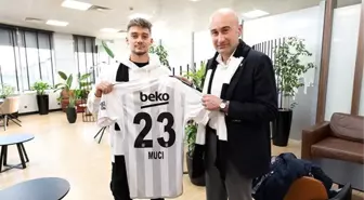 Beşiktaş Ernest Muçi'yi transfer etti