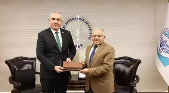 Kayseri Büyükşehir Belediye Başkanı, STK Temsilcilerini Kabul Etti