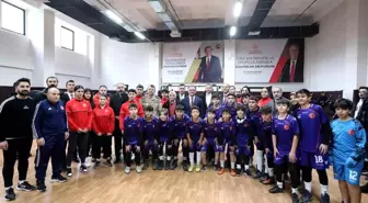 Van'da İpekyolu Sporcu Fabrikası Hizmete Açıldı