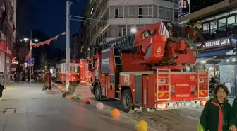 Kadıköy'de tramvayın altında kalan yaşlı kadın hayatını kaybetti