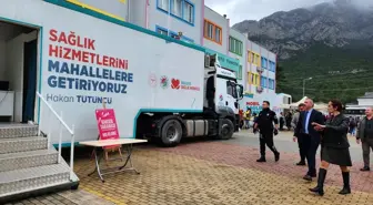 Kemer'de Mobil Sağlık Merkezi 3 Günde Bine Yakın Kişiye Hizmet Verdi