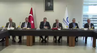 Ankara Büyükşehir Belediye Başkanı Mansur Yavaş: Önceliğe Halkın Sağlığı ve Acil İhtiyaçları Bakıyoruz