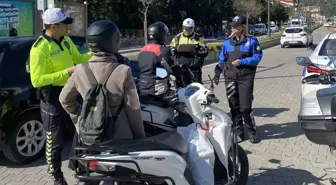 Marmaris'te Emniyet Müdürlüğü tarafından okullarda trafik eğitimi veriliyor