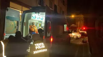 Tekirdağ Çorlu'da Otomobil Duvara Çarptı: 3 Genç Yaralandı