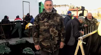 Sinop'ta Balıkçılar Aynı Saatte Denize Açılıp Limana Dönüyor