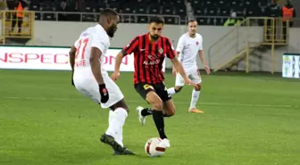 Çorum FK, Ümraniyespor'a 1-0 mağlup oldu