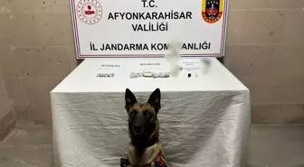 Afyonkarahisar'da Uyuşturucu Bulunan Araçlarda 4 Zanlı Gözaltına Alındı