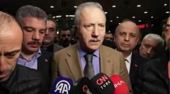 AK Parti Küçükçekmece Belediye Başkan Adayı Aziz Yeniay, saldırı sonrası yaralanan Ebru Güneş'i ziyaret etti