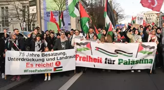 Berlin'de Filistin'e Destek Gösterisi Yapıldı