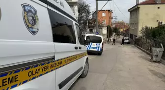 Bursa'da Dini Nikahla Birlikte Yaşadığı Kadının Oğlu Tarafından Bıçaklandı