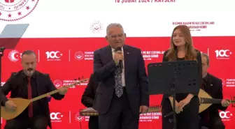 Kayseri Büyükşehir Belediye Başkanı Gesi Bağları Türküsü Söyledi