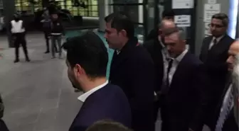 Murat Kurum, saldırı sonrası yaralanan Ebru Güneş'i hastanede ziyaret etti