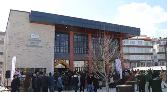 Niğde Belediyesi tarafından yapılan 100. Yıl Millet Kütüphanesi hizmete girdi