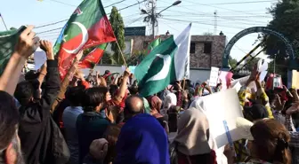 Pakistan'da seçim sonuçlarına hile iddiasıyla protesto gösterisi