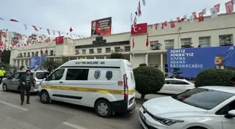 Adana Büyükşehir Belediyesi Özel Kalem Müdür Vekili silahlı saldırıda yaralandı