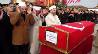 Pençe-Kaplan Harekatı'nda şehit olan Piyade Sözleşmeli Onbaşı toprağa verildi