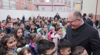 Sivas Belediye Başkanı, öğrencinin seçim vaadini yerine getirdi