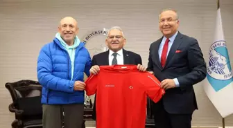 Kayseri'de Tenis Yatırımları İçin İstişareler Yapıldı