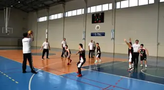 ÇOMÜ ve Down Sendromlu Basketbol Milli Takımı Arasında Dostluk Maçı