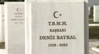 CHP 4. Genel Başkanı Deniz Baykal'ın Vefatının Yıl Dönümünde Anma Töreni Düzenlendi