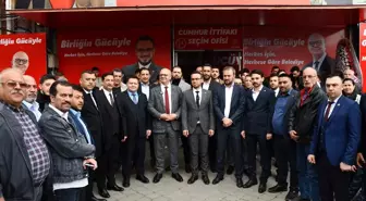 Cumhur İttifakı'nın MHP'li Manisa Büyükşehir Belediye Başkan adayı Cengiz Ergün Turgutlu'da ziyaretlerde bulundu