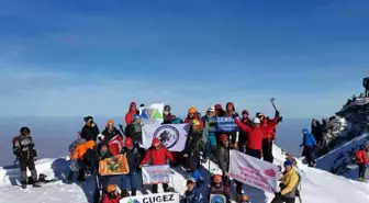 140 dağcının katılımıyla 15. Geleneksel Uluslararası Erciyes Kış Zirve Tırmanışı tamamlandı