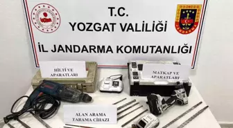 Yozgat İl Jandarma Komutanlığı, kaçak kazı yapan şahısları suçüstü yakaladı