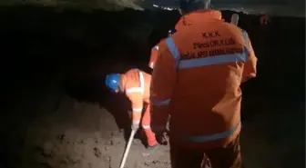 MSB, Erzincan'da meydana gelen toprak kayması alanında kurtarma çalışmasına destek sağlıyor
