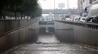 Antalya'da şiddetli yağışta 1 kişi hayatını kaybetti